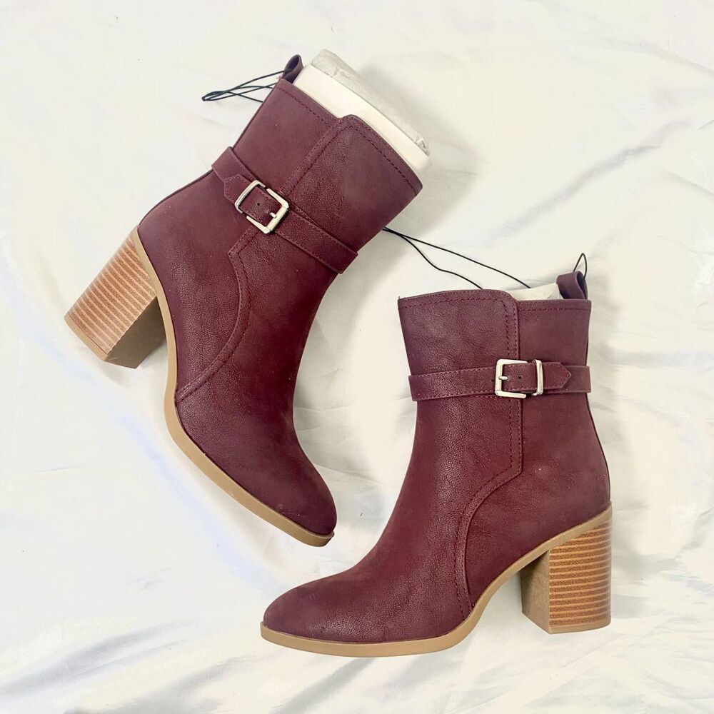 Mia NWOT Retro Boho Buckle Burgundy Berry Faux Leather High Heel Boots US 9